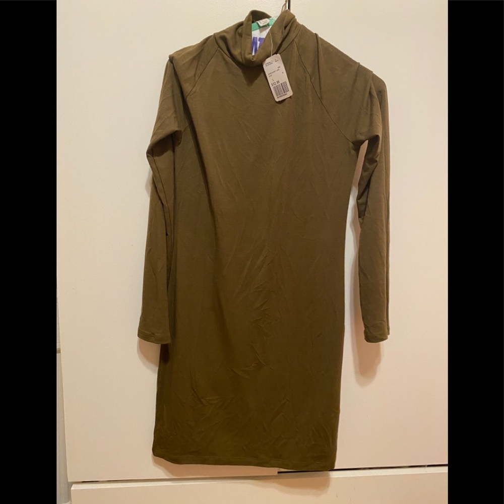 Olive long sleeve dress
